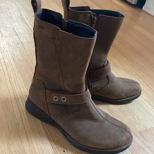 Like new brown leather Merrell fall/winter boots